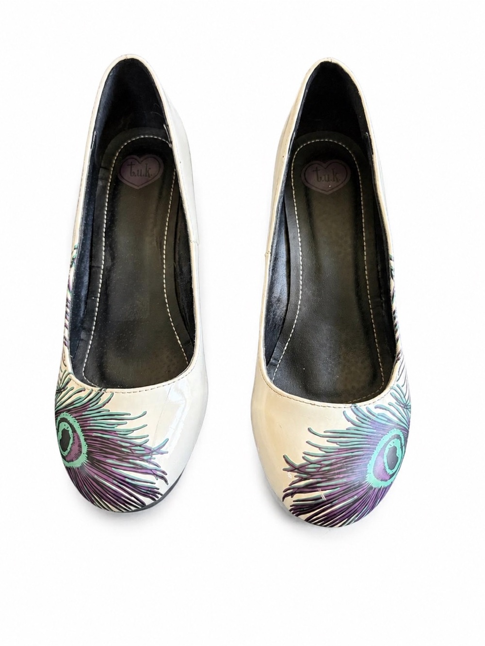 U.K. Peacock Feather Anti-Pop Kitten Heels White Patent Size 8